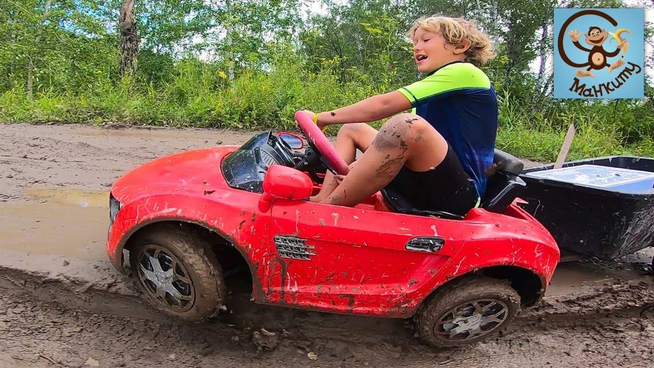 Манкиту катаются на своей красной машине по грязи и спасают рыб. смотреть онлайн