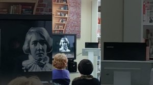 «Второй разговор с соседкой,» Ольга Берггольц.