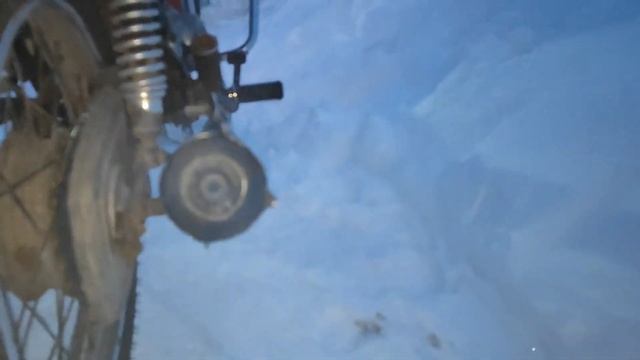 Покатушки и Запуск мотоцикла минск125 зимой