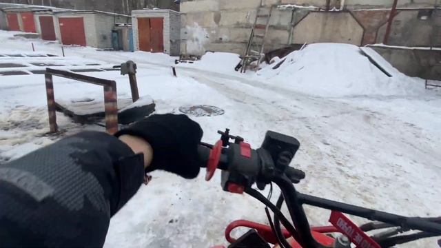 ЗИМНЯЯ ПОКАТУШКА / ЗИМНИЙ ДРИФТ НА КВАДРОЦИКЛЕ ❤️❤️ смотреть онлайн