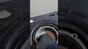 На Kukirin G4 чистим мотор колесо от ржавчины и меняем подш