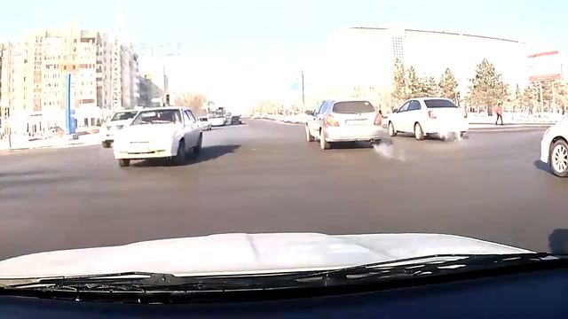 Как снимает DVR зеркало регистратор