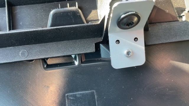 Установка китайской андроид магнитолы на Меган 2