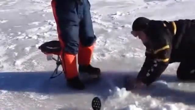 Приколы на рыбалке! Смешные случаи смотреть онлайн