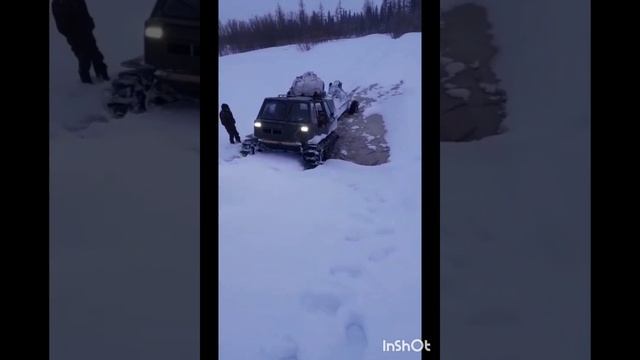 Гусеничный вездеход по бездорожью