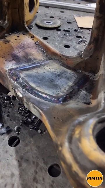 Ремонт поворотной рамы Caterpillar #welding #расточка #ремтех #ca смотреть онлайн