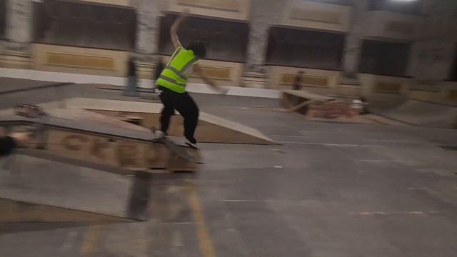 КОНТЕСТ В КОЛИЗЕЕ ! ПРЕМЬЕРА СКЕЙТ ВИДЕО ЛИГИ ПОДЛЕЦОВ