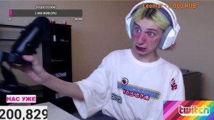 корейка Даша пукает на протяжение всего видео.