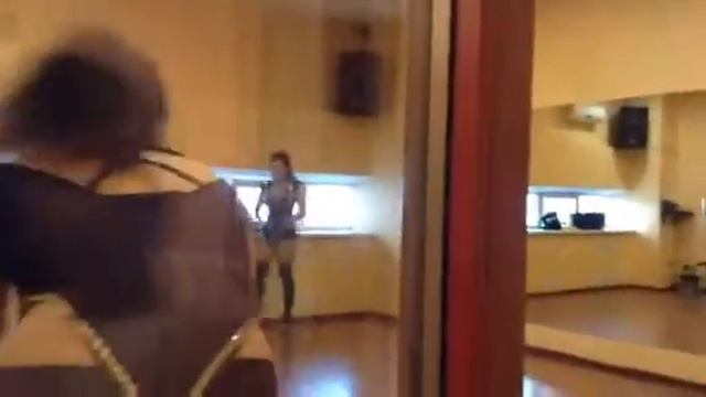 У неё бомбит пукан!!!!! смотреть онлайн