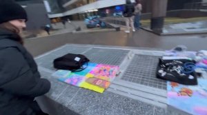 Продаем изделия из бисера на улице с подписчиками 4 ча?