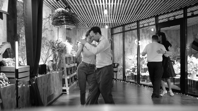 МИЛОНГА 13 СТУЛЬЕВ 11 240424