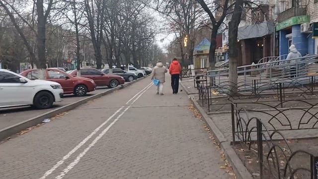 Новомосковск( Самар) UA 2 декабря.розы цветут.