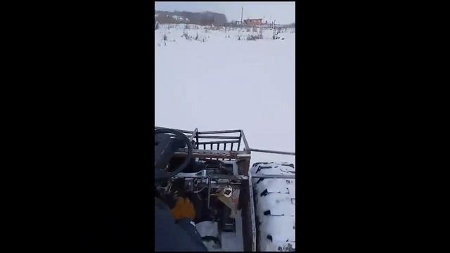 Вездеход опасен для жизни, зимние покатушки.