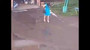 ПЬЯНАЯ БАБА, ВОТ ТАК  УЖРАЛАСЬ!.mp4