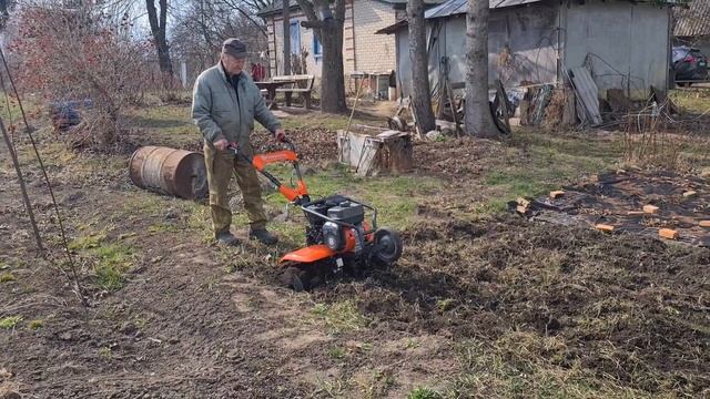 Перше випробування мотокультиватора Husqvarna TF 230 смотреть онлайн