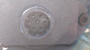 Распиновка датчика давления воздуха Мерседес Аксор 414