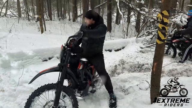 Снежный кайф на FightWolf-CB300 смотреть онлайн