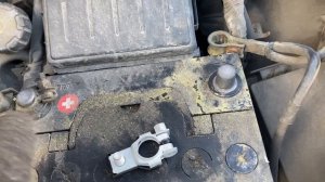 Замена плюсовой клеммы АКБ на ниссан ноут своими рука?