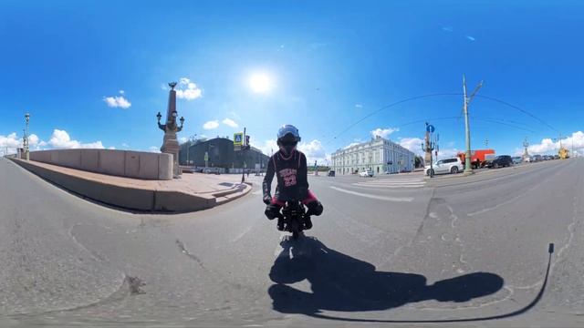 Поездка Моноколесника в 360° по Санкт-Петербургу с комм смотреть онлайн