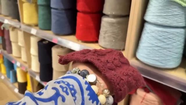 Two hands - "Тракторный свитер", подбираем пряжу смотреть онлайн