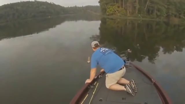 РЫБАЛКА Реальные ПРИКОЛЫ НА РЫБАЛКЕ Видео Подборка смотреть онлайн