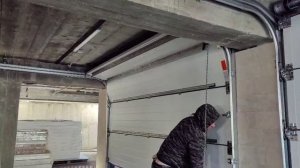 Ручное управление - секционные ворота Алютех