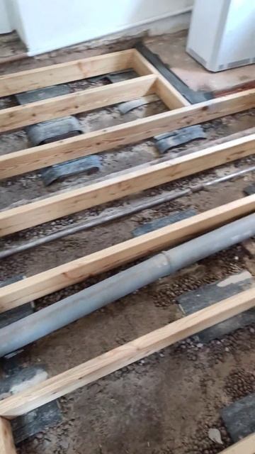 Лиственница на полу день 2. Заменили сгнивший пол на 9м? смотреть онлайн