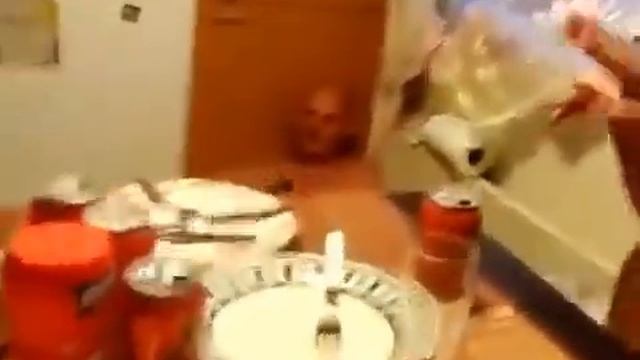 ЭЛЕКТРОШОКЕР И ДВА ДУРАКА смотреть онлайн