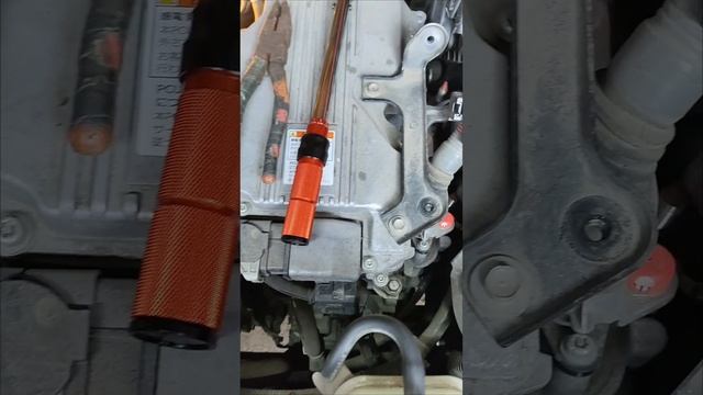 регулировка клапанов ,чистка дроссельной заслонки,замена свечей.Honda Stepwgn RP5 гибрид LFA 2.0 лит