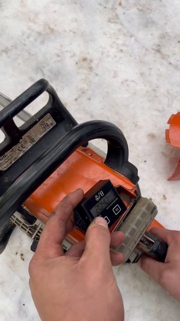 STIHL - MS 250 вимірювання оборотів смотреть онлайн