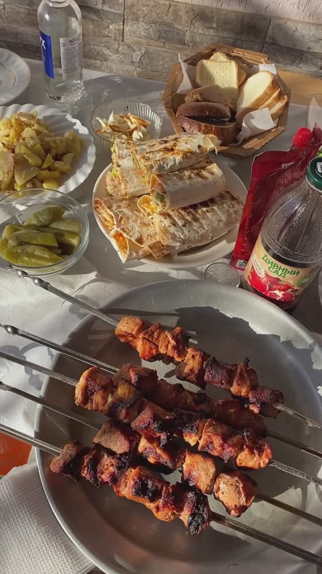 Субботнее застолье 😋 #субботнийвечер #семейныйужин смотреть онлайн