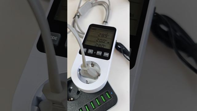 Терморегулятор в розетку 220В с суточным таймером Bitok TC8