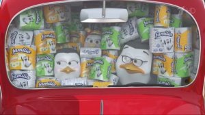 Реклама Бумага Фамилия | Familia - Пингвины на машине (2017)