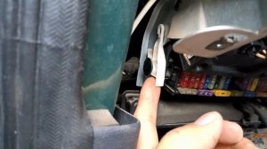 Как снять Блок реле и Предохранителей (БРП) Volkswagen Sharan