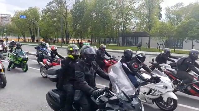 Открытие мотосезона 2025! Старт московского мотофестив?