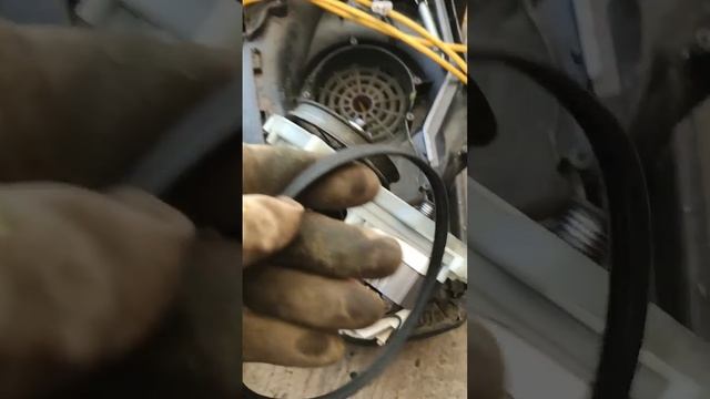 Две газонокосилки вышли из строя по одной причине смотреть онлайн