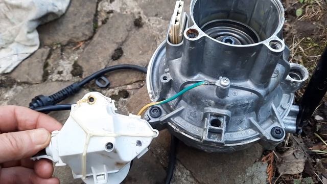 Разобрал Karcher K 4 Compact.