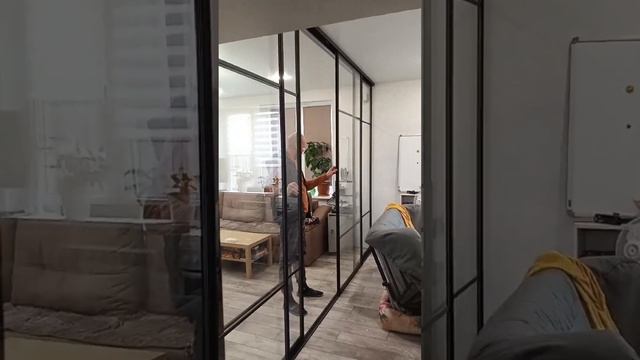 прозрачная перегородка в стиле лофт смотреть онлайн