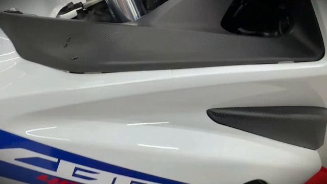 Honda CBR400R (товар в наличии) Motolife.ru