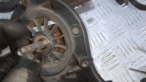 Газонокосилка Bosch Rotak как снять шкив и заменить подшип?