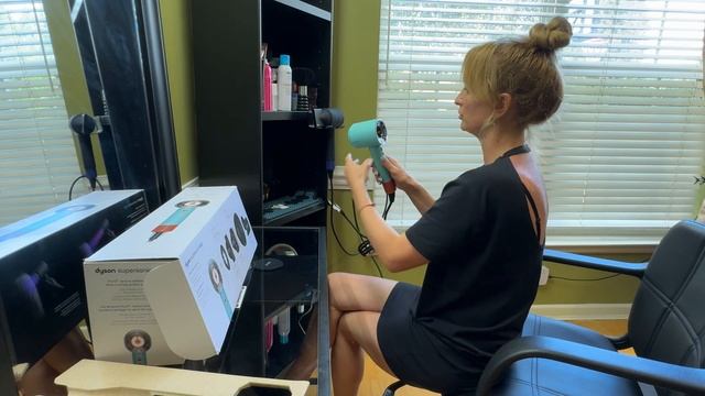 Распаковка фена Дайсон Суперсоник Нюрал