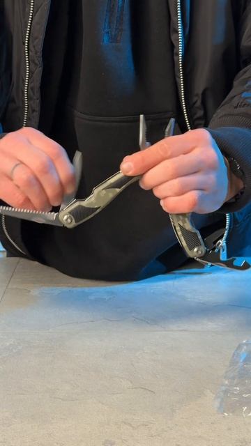 Мультитул Traveler Dexterous з чохлом сріблястий #military смотреть онлайн