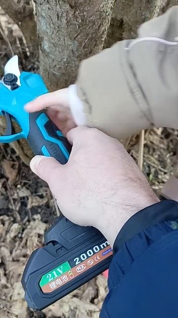 электрический секатор.. смотреть онлайн