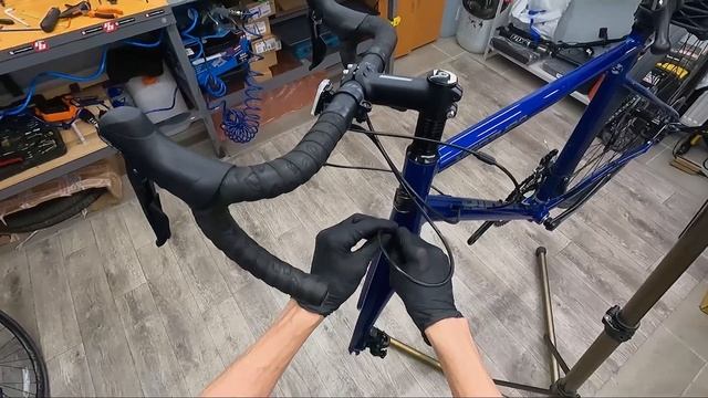 Jamis Ventura A1 2024. Распаковка и сборка смотреть онлайн