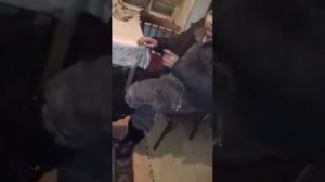 У мужика белая горячка. Допился до чертиков