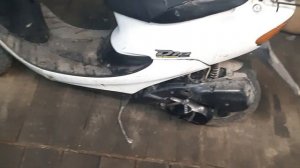 Honda dio чихает в глушитель не заводится