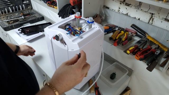 Не включается, не греет Thermex IBL. Замена кнопки. смотреть онлайн