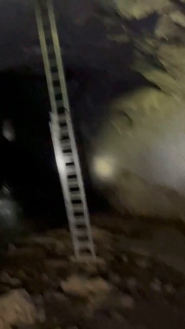Экскурсия по каповой пещере 3. Лестница держит потолок смотреть онлайн
