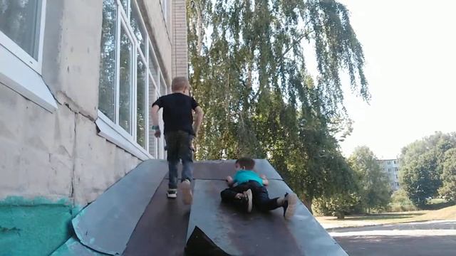 Я порвал штаны 🗿 смотреть онлайн