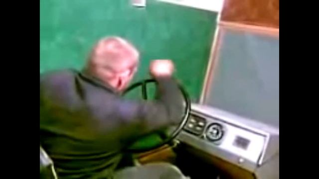 Инструктор с гусем выходят под фонк! смотреть онлайн